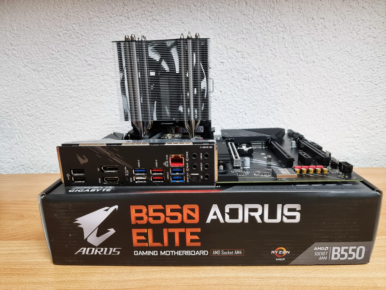 PC Bundle - AMD Ryzen 7 5700X3D - Gigabyte B550 Aorus Elite Mainboard - 32GB DDR4-3200MHz 